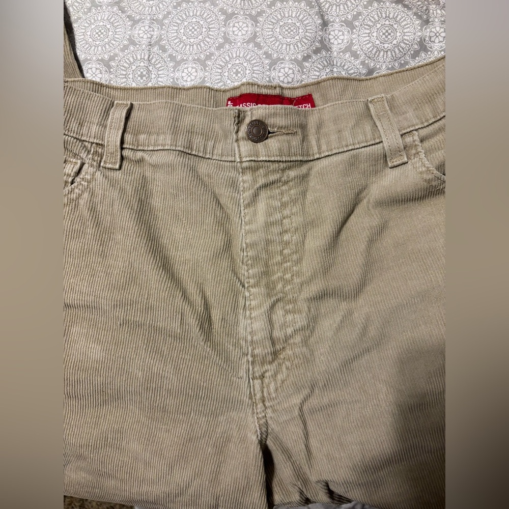 Levi's Classic Relaxed Stretch Khaki Jeans
